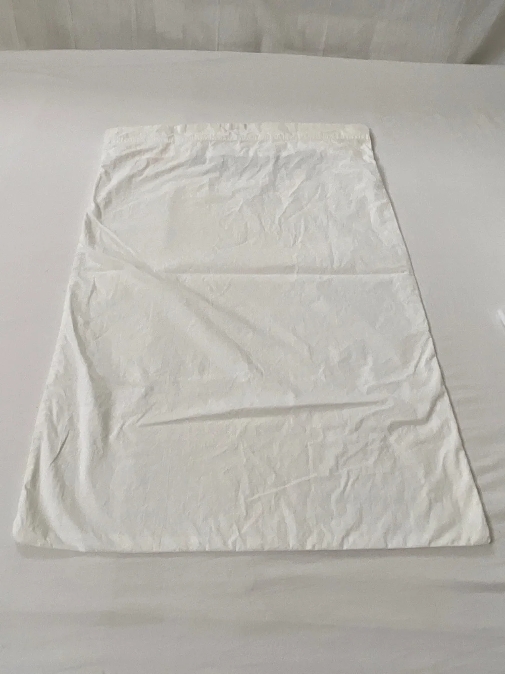 SLEEPING PARTNERS Vintage Embroidered Pillowcases Pair White